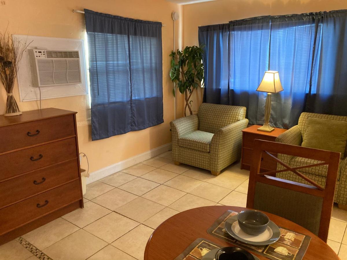 Michaels Siesta Motel St. Petersburg Extérieur photo